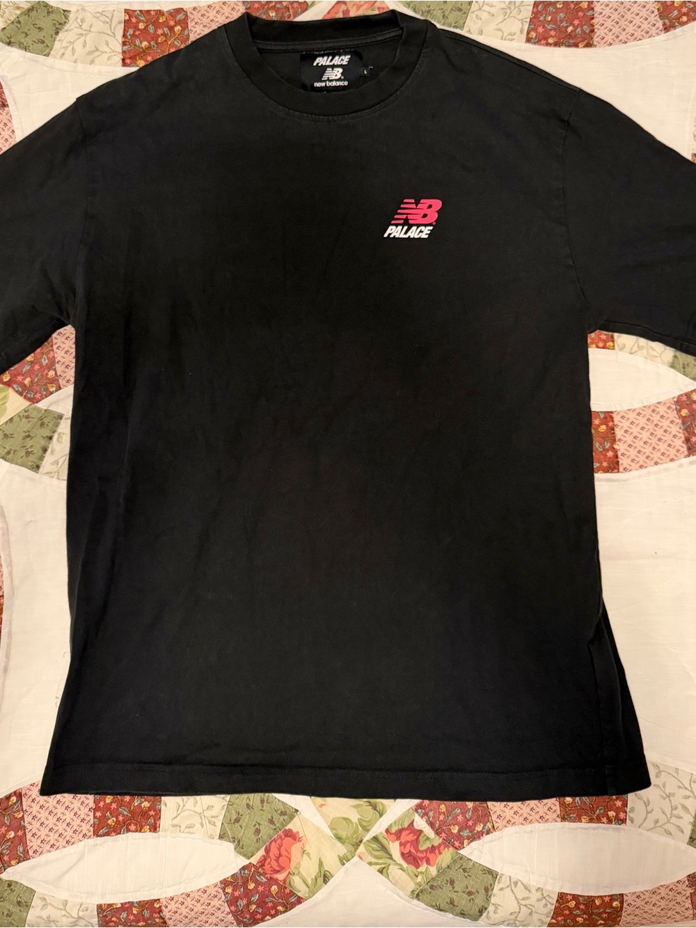 Palace x New Balance Logo T-Shirt Black SS23 P24NBTS001 Size L